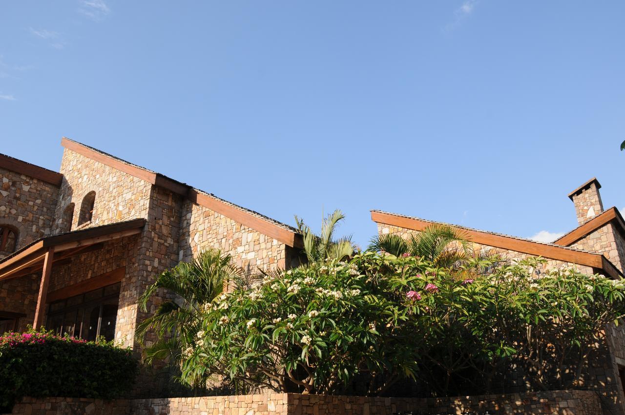 Le Jardin Du Roy Hotel Ranohira Kültér fotó