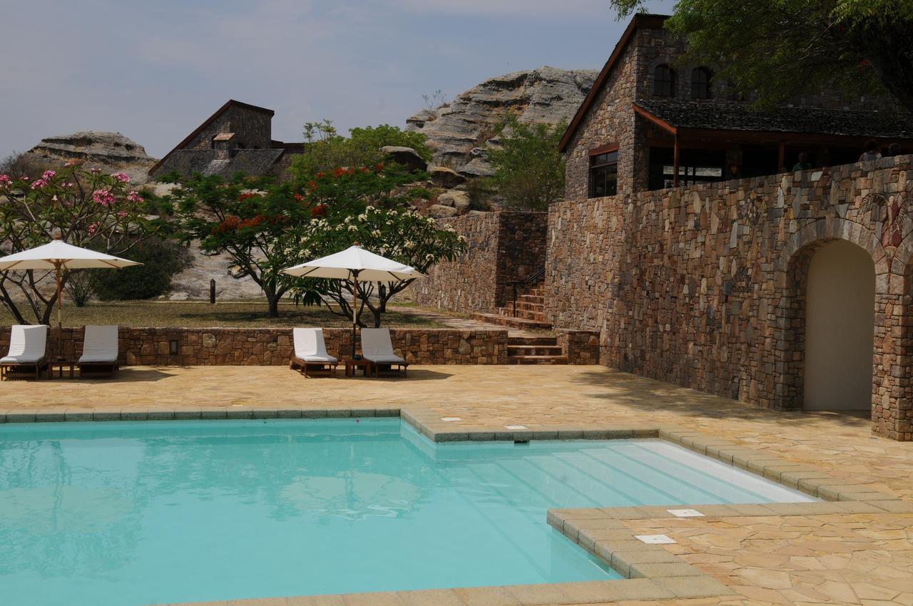 Le Jardin Du Roy Hotel Ranohira Kültér fotó