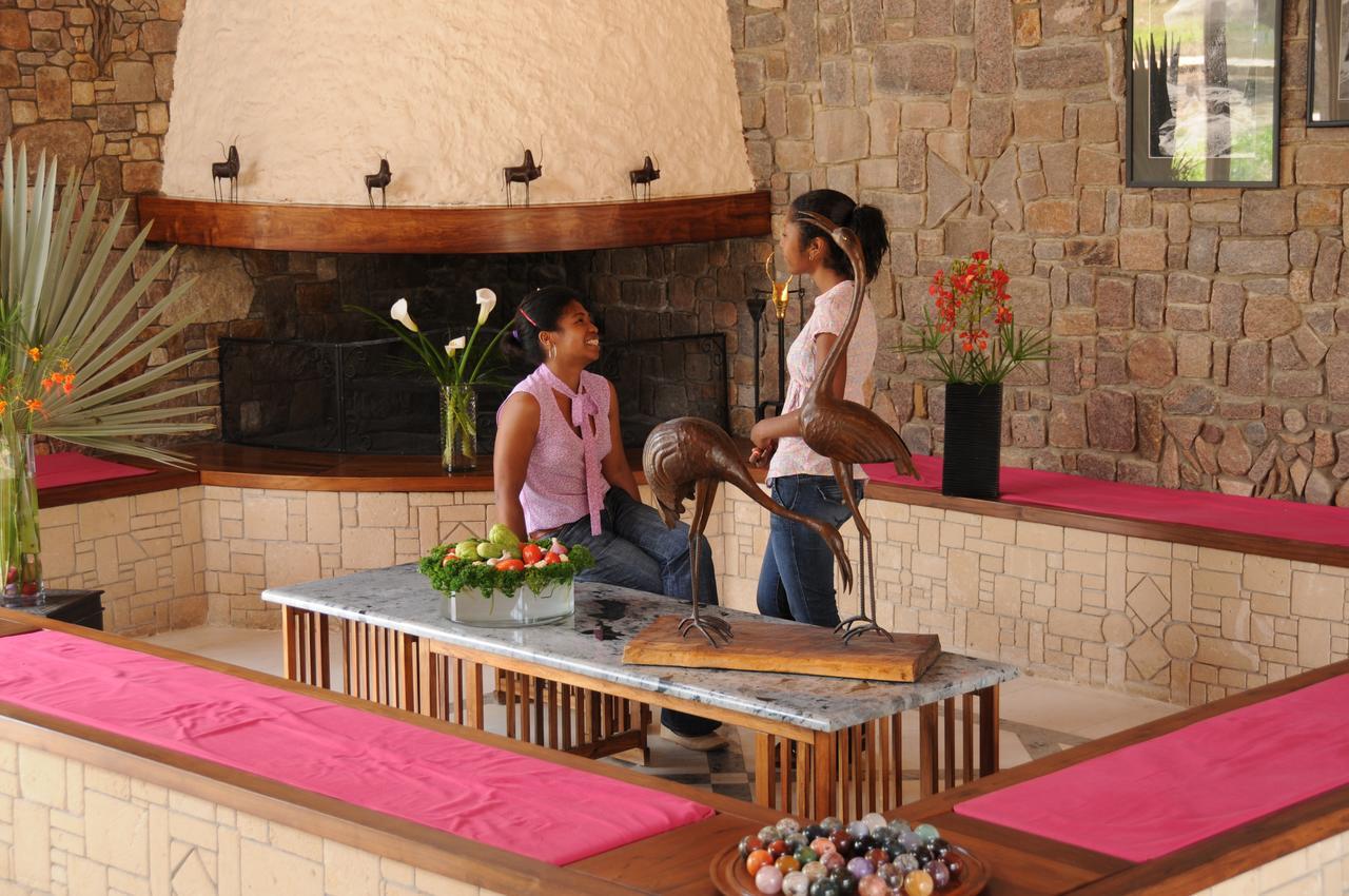 Le Jardin Du Roy Hotel Ranohira Kültér fotó