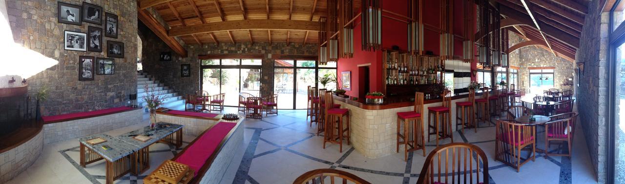 Le Jardin Du Roy Hotel Ranohira Kültér fotó