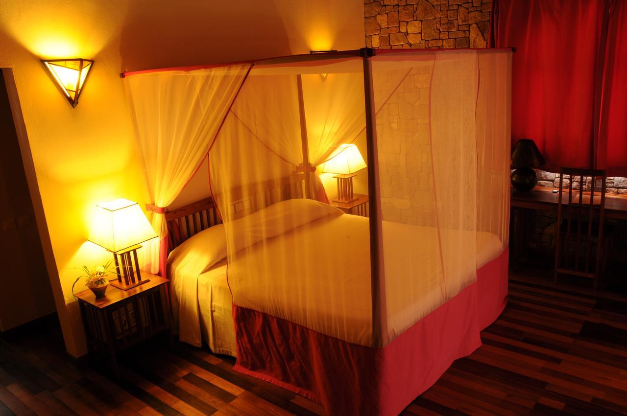 Le Jardin Du Roy Hotel Ranohira Kültér fotó